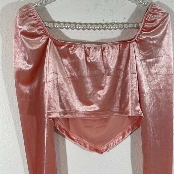 FOREVER 21 Velvet Crop Top Blouse Long Sleeve Size Small New - Picture 5 of 11